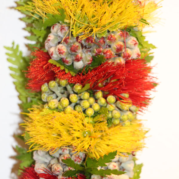 lei with ohia parts